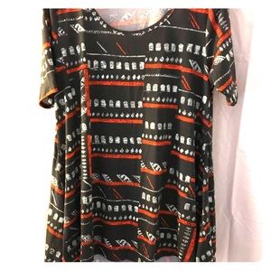 Women’s shirt by LuLa Roe